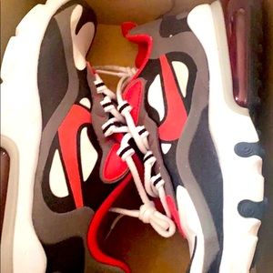 Brand new Nike shoes never wore .